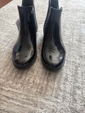 Women's Black Patent Chelsea Boots